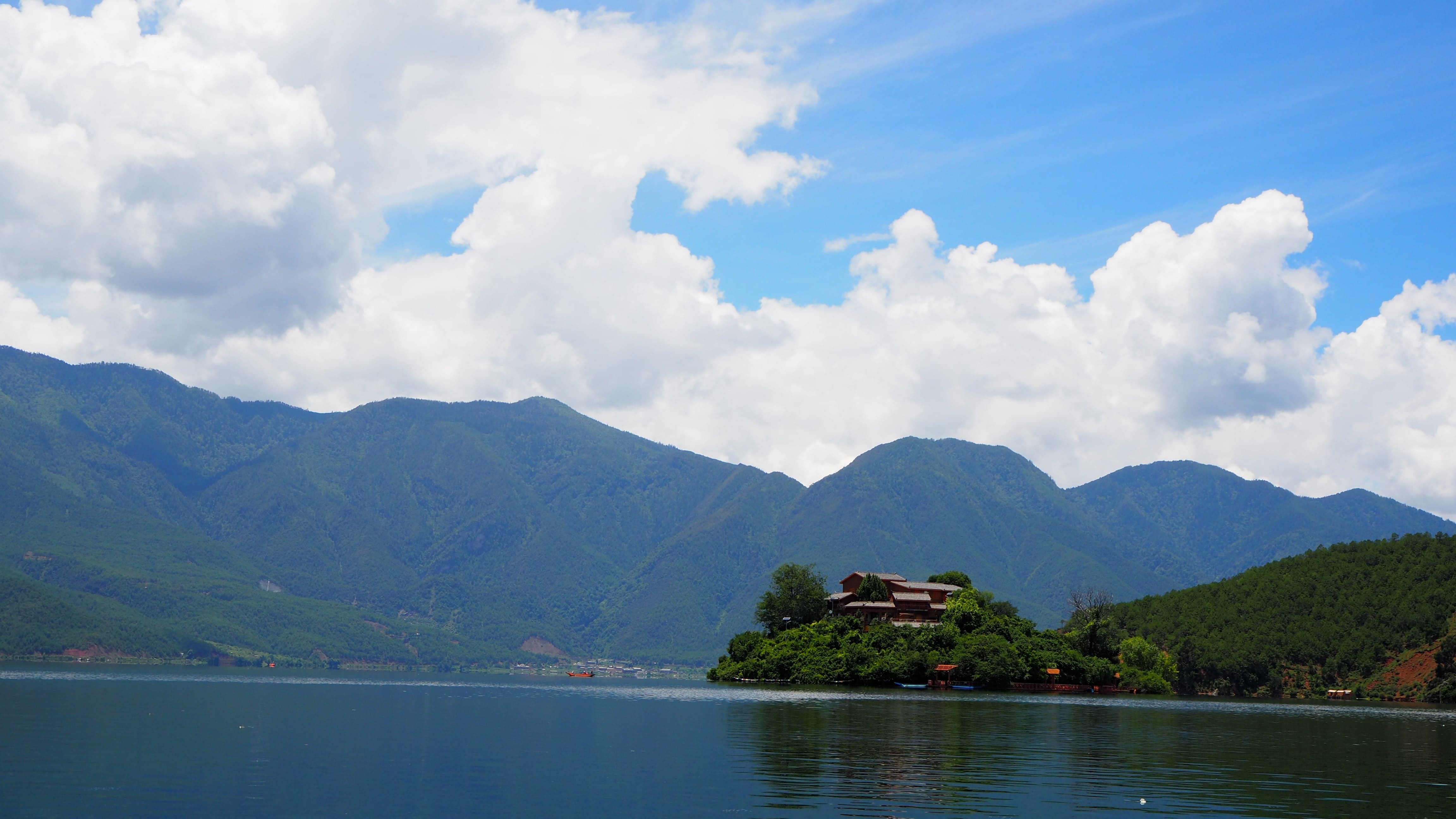 泸沽湖